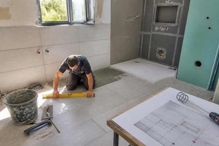 découvrez comment carreler une douche italienne grâce à notre guide complet : étapes détaillées et conseils techniques pour un résultat parfait et durable.