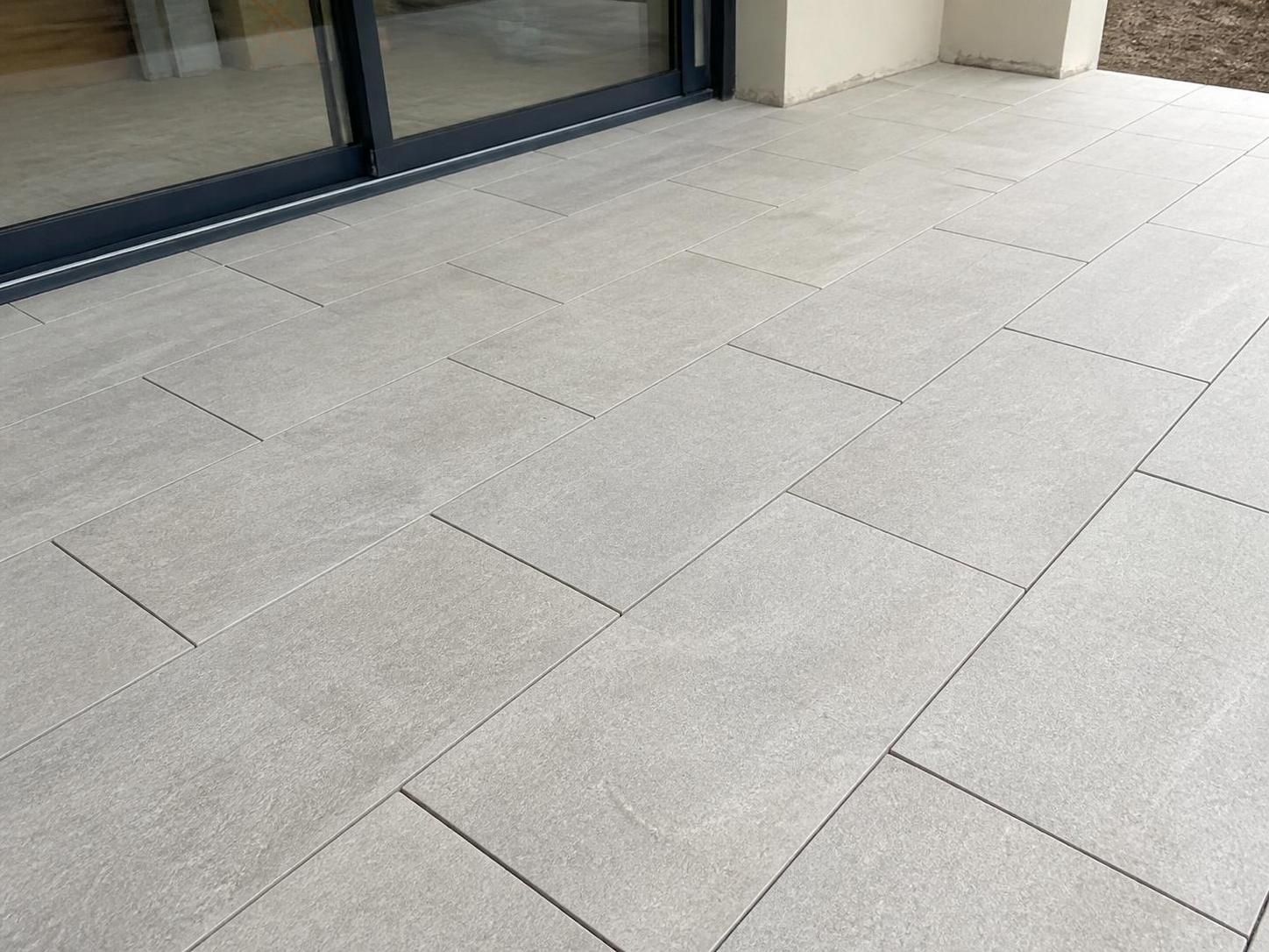 la largeur de joint idéale pour un carrelage extérieur 30x60, assurant durabilité et esthétisme pour vos aménagements extérieurs.